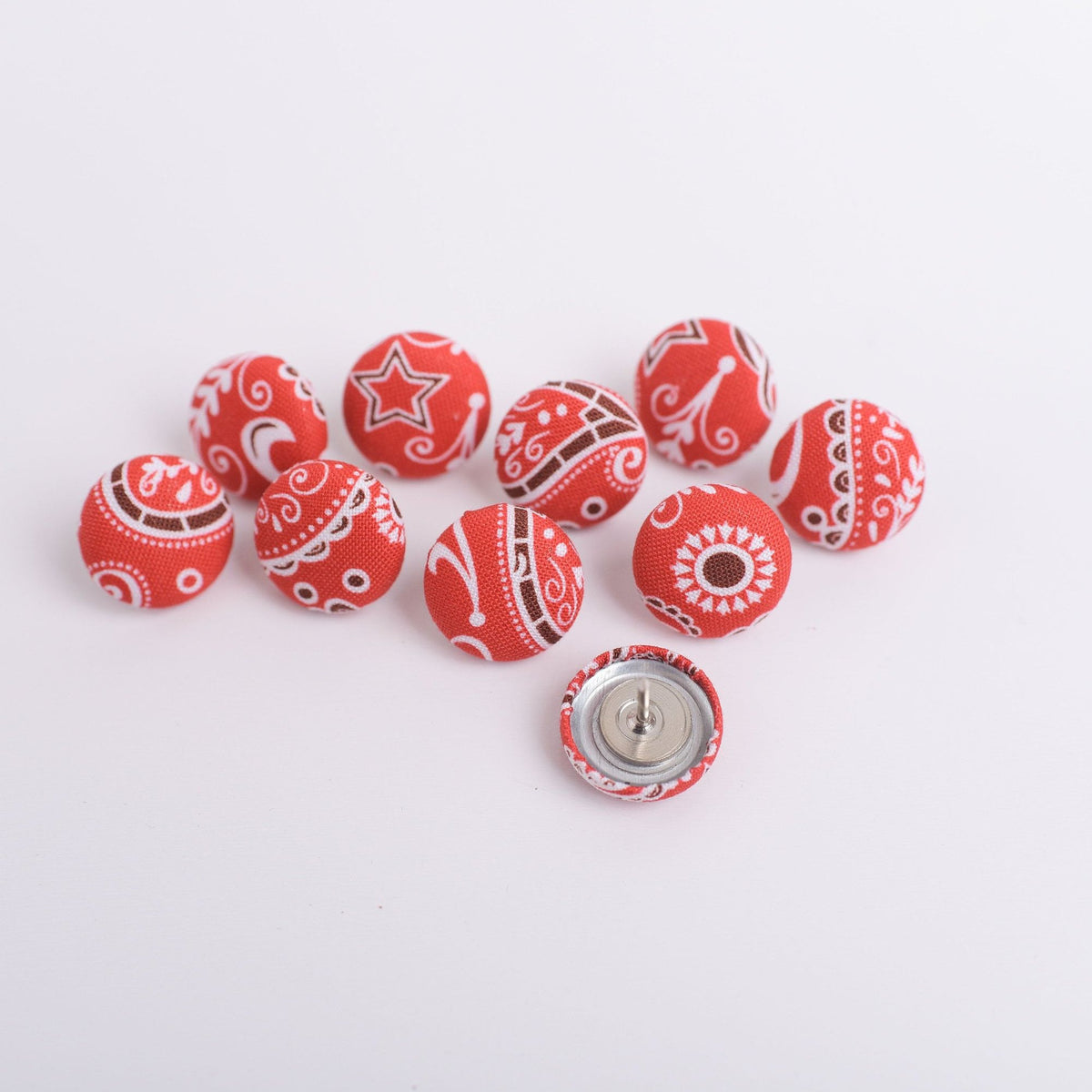 Paisley Bandana Fabric Button Push Pins- Set of 10 – Aidille